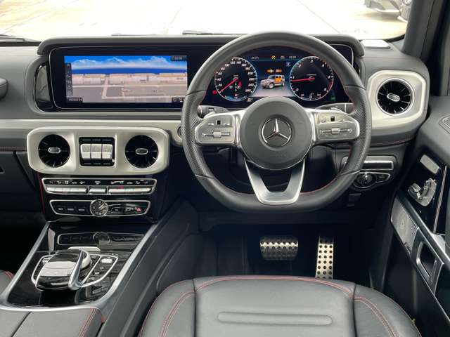 Mercedes-Benz G-Class 8