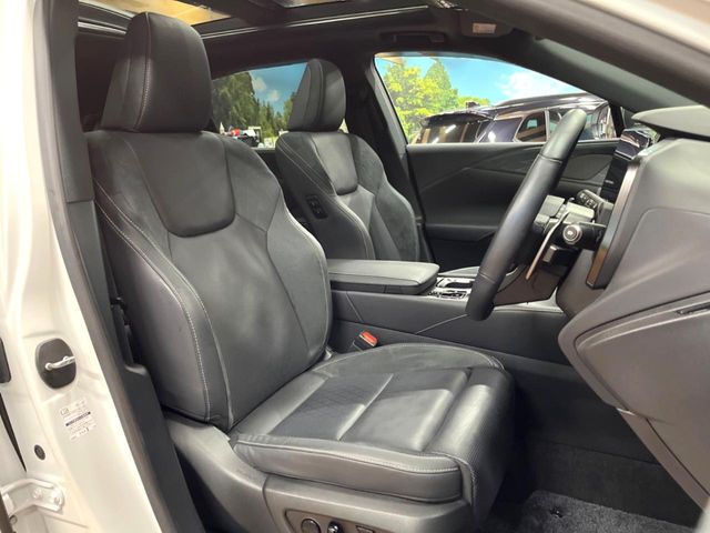 Lexus RX 8