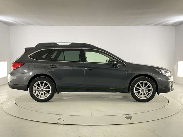 Subaru Legacy Outback 10