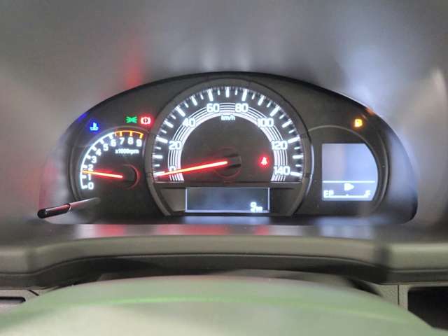 Nissan NV100 Clipper 12