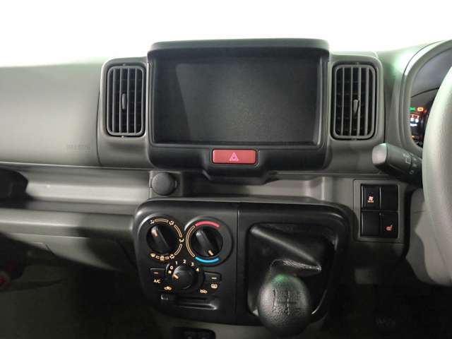 Nissan NV100 Clipper 3