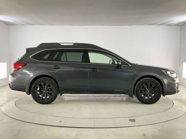 Subaru Legacy Outback 10