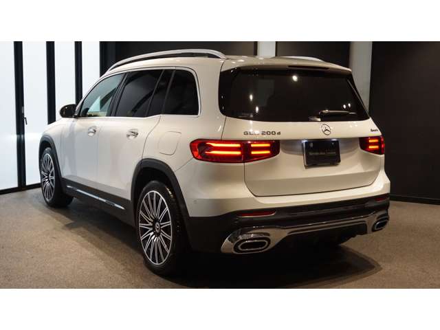 Mercedes-Benz GLB 8