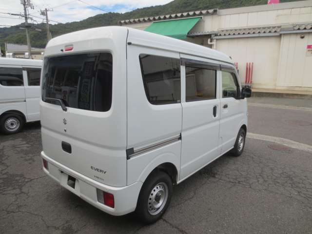 Suzuki Every 12