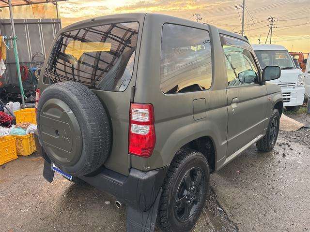 Mitsubishi Pajero Mini 6