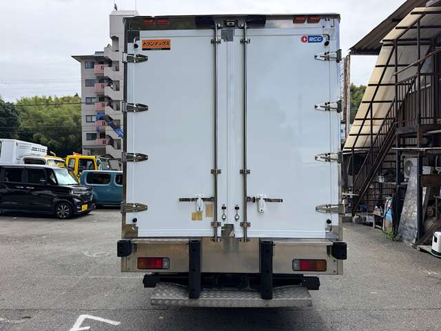Hino Dutro 3