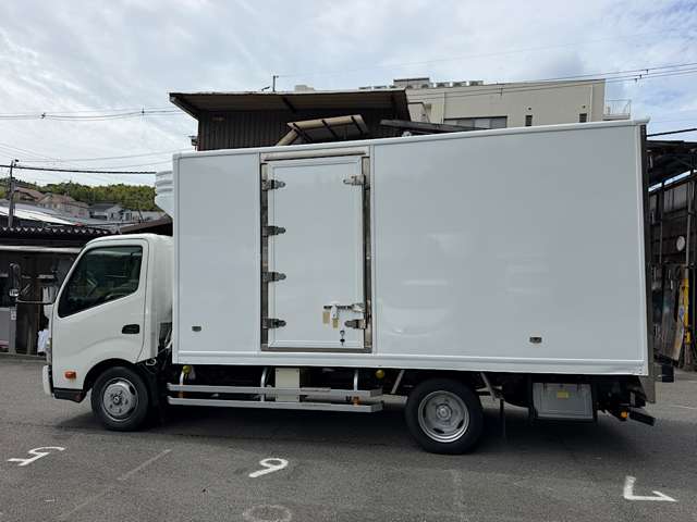 Hino Dutro 5