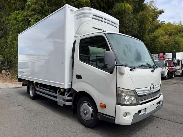 Hino Dutro 6