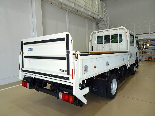 Isuzu Elf 2