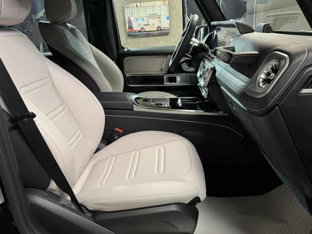 Mercedes-Benz G-Class 12