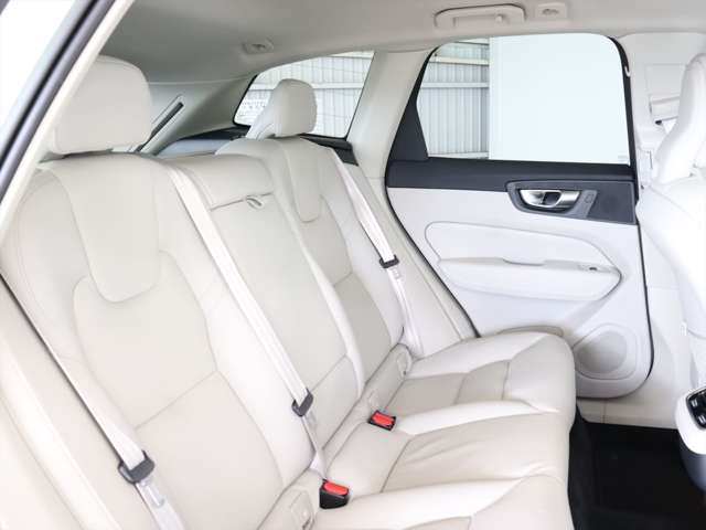 Volvo XC60 8