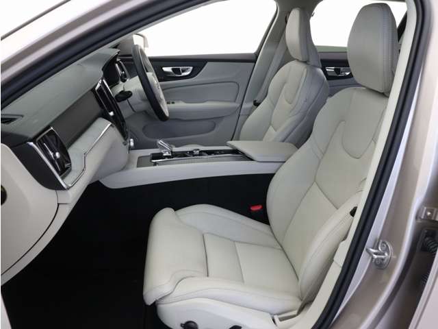 Volvo V60 Cross Country 11