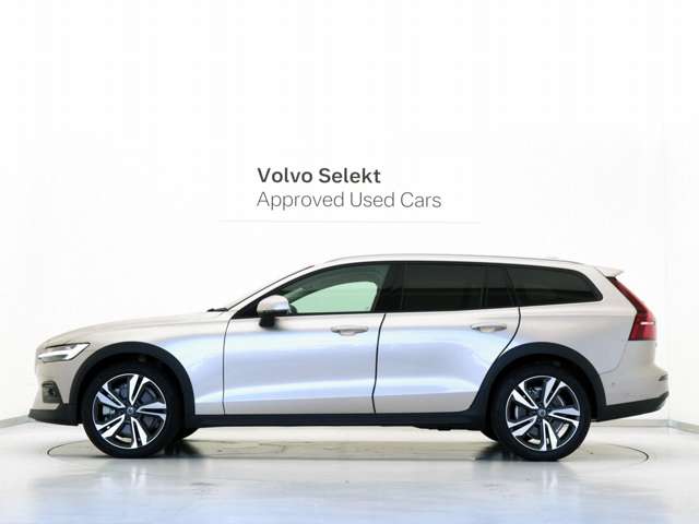 Volvo V60 Cross Country 5