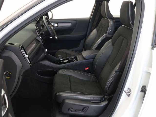 Volvo XC40 12
