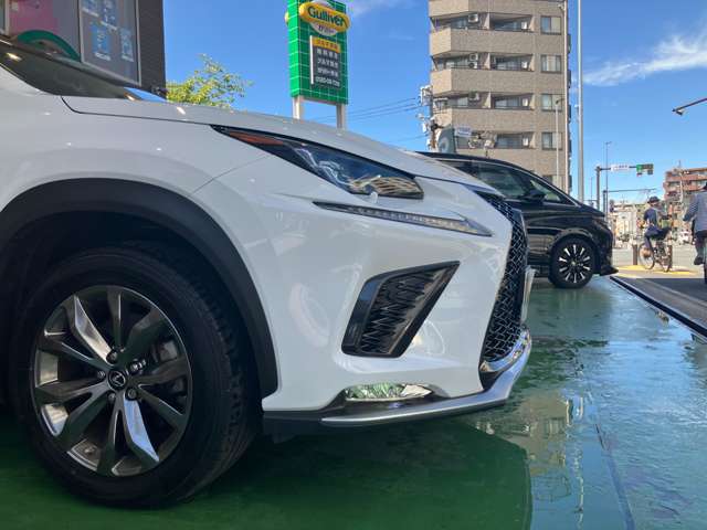 Lexus NX 9