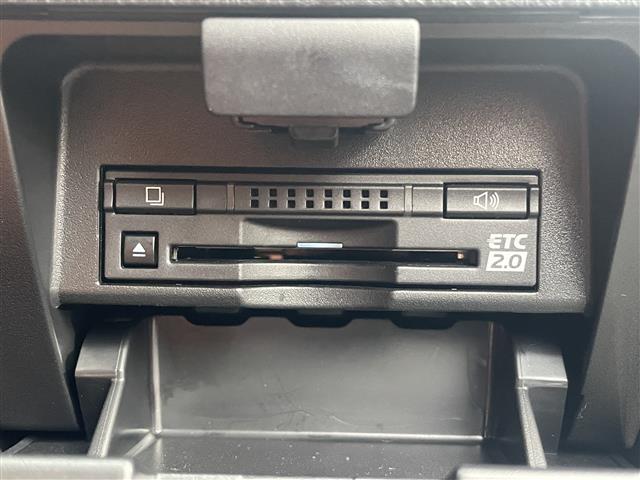 Lexus LX 12