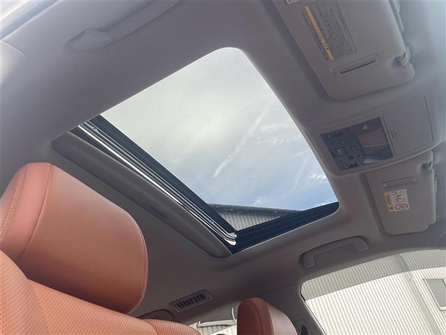 Lexus LX 5