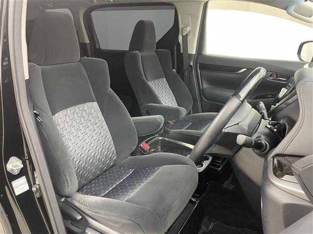 Toyota Alphard 9