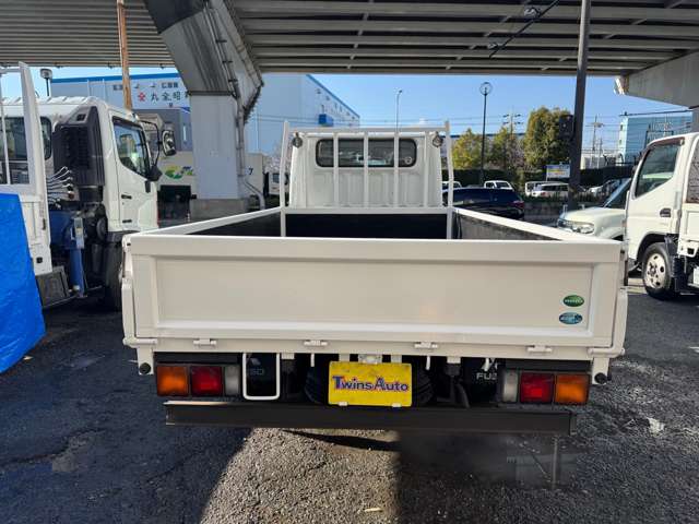Mitsubishi Fuso Canter 7