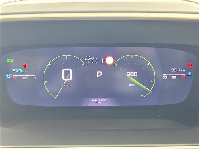 Peugeot 2008 8
