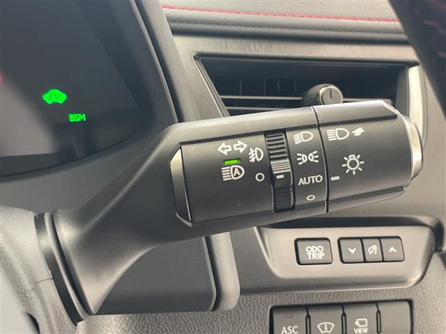 Lexus UX 11