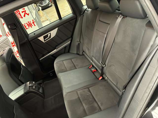 Mercedes-Benz GLK-Class 11