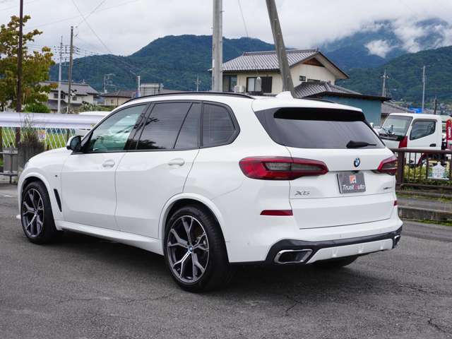 BMW X5 8