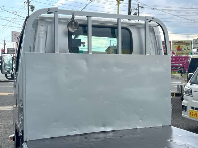 Isuzu Elf 11