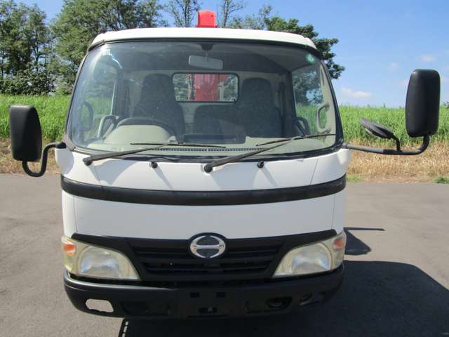 Hino Dutro 3