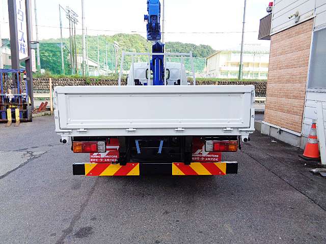 Hino Dutro 12