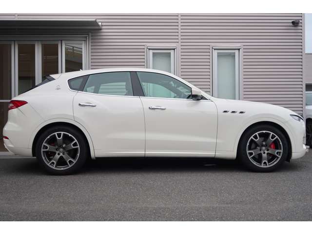Maserati Levante 11