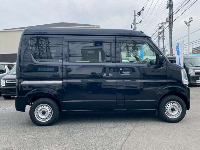 Nissan NV100 Clipper 3