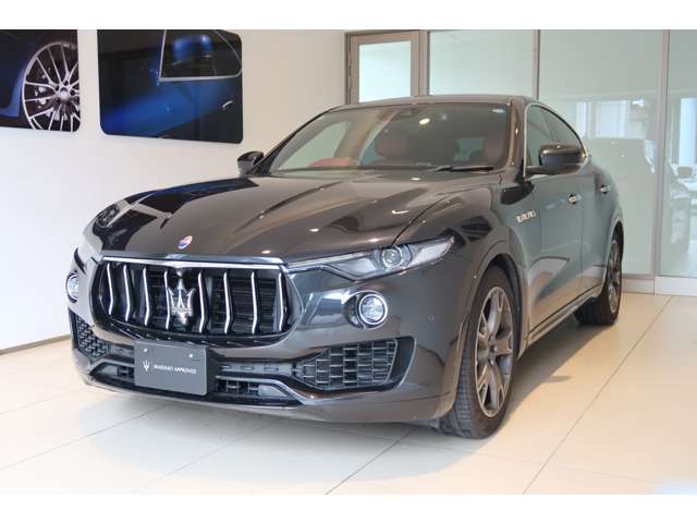 Maserati Levante 8