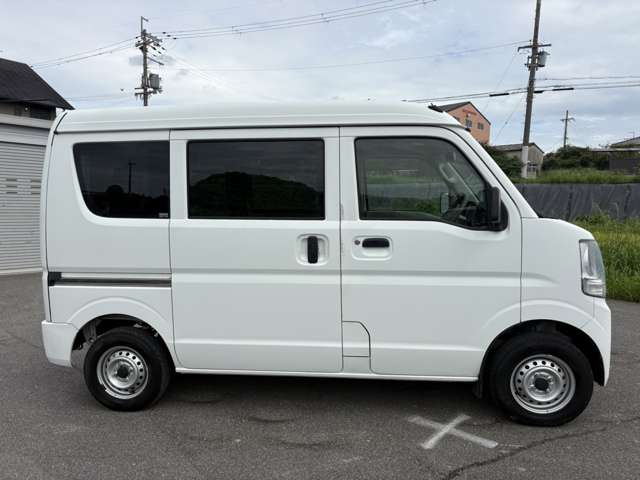 Nissan NV100 Clipper 11