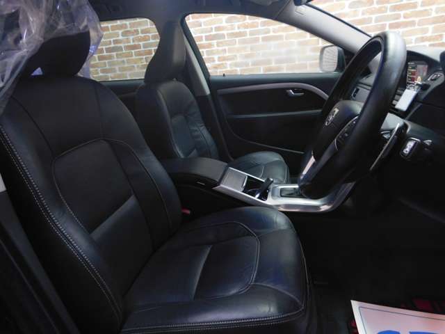 Volvo XC70 12
