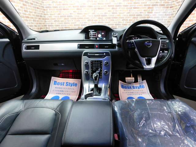 Volvo XC70 5