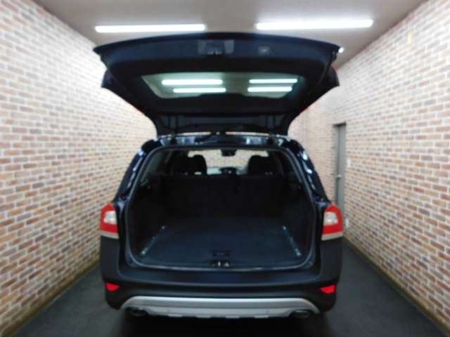 Volvo XC70 8