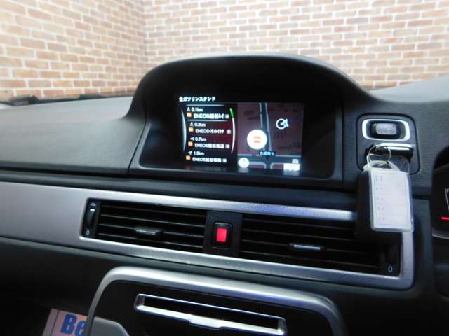 Volvo XC70 9