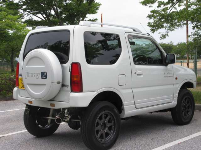 Suzuki Jimny 9