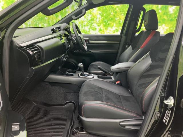 Toyota Hilux 7