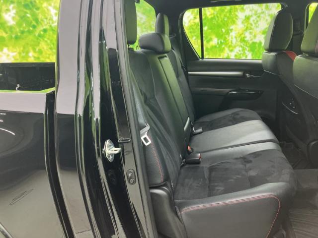 Toyota Hilux 8