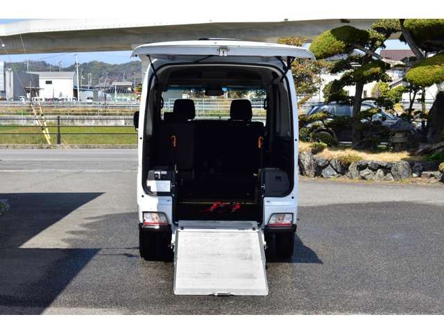 Daihatsu Atrai 11