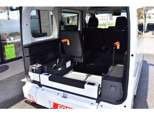 Daihatsu Atrai 6