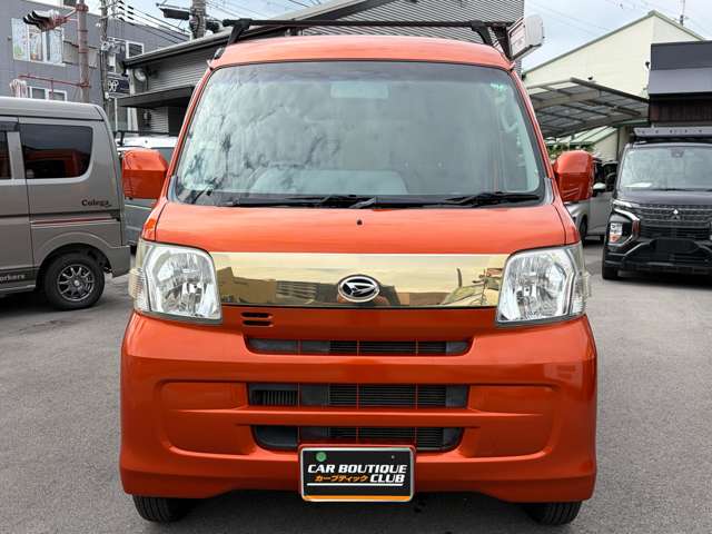 Daihatsu Hijet Cargo 6