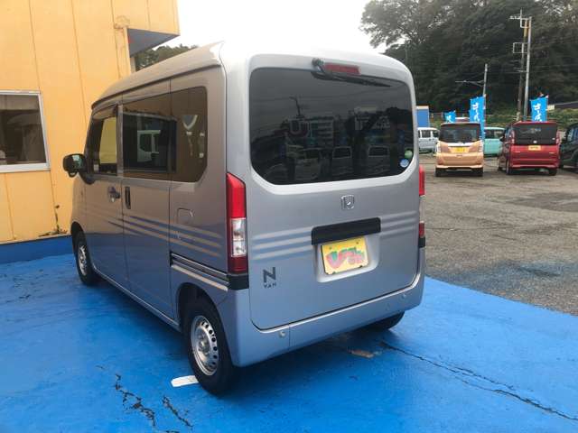 Honda N-VAN 10
