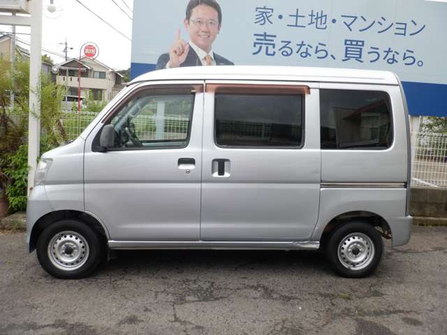 Daihatsu Hijet Cargo 5