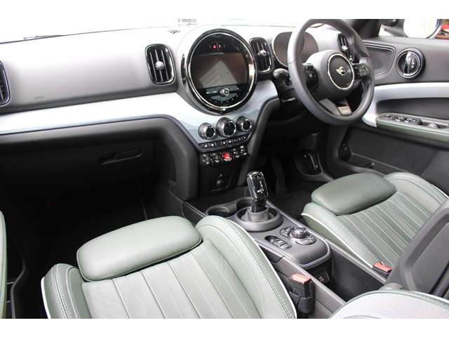 MINI Crossover 7