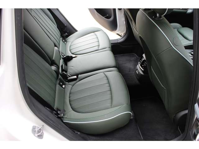 MINI Crossover 10