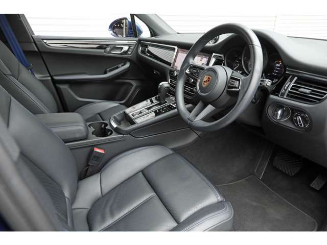 Porsche Macan 11