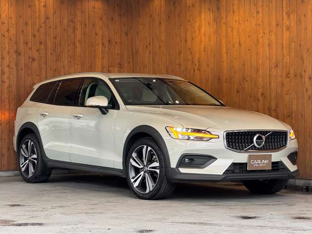 Volvo V60 Cross Country 8